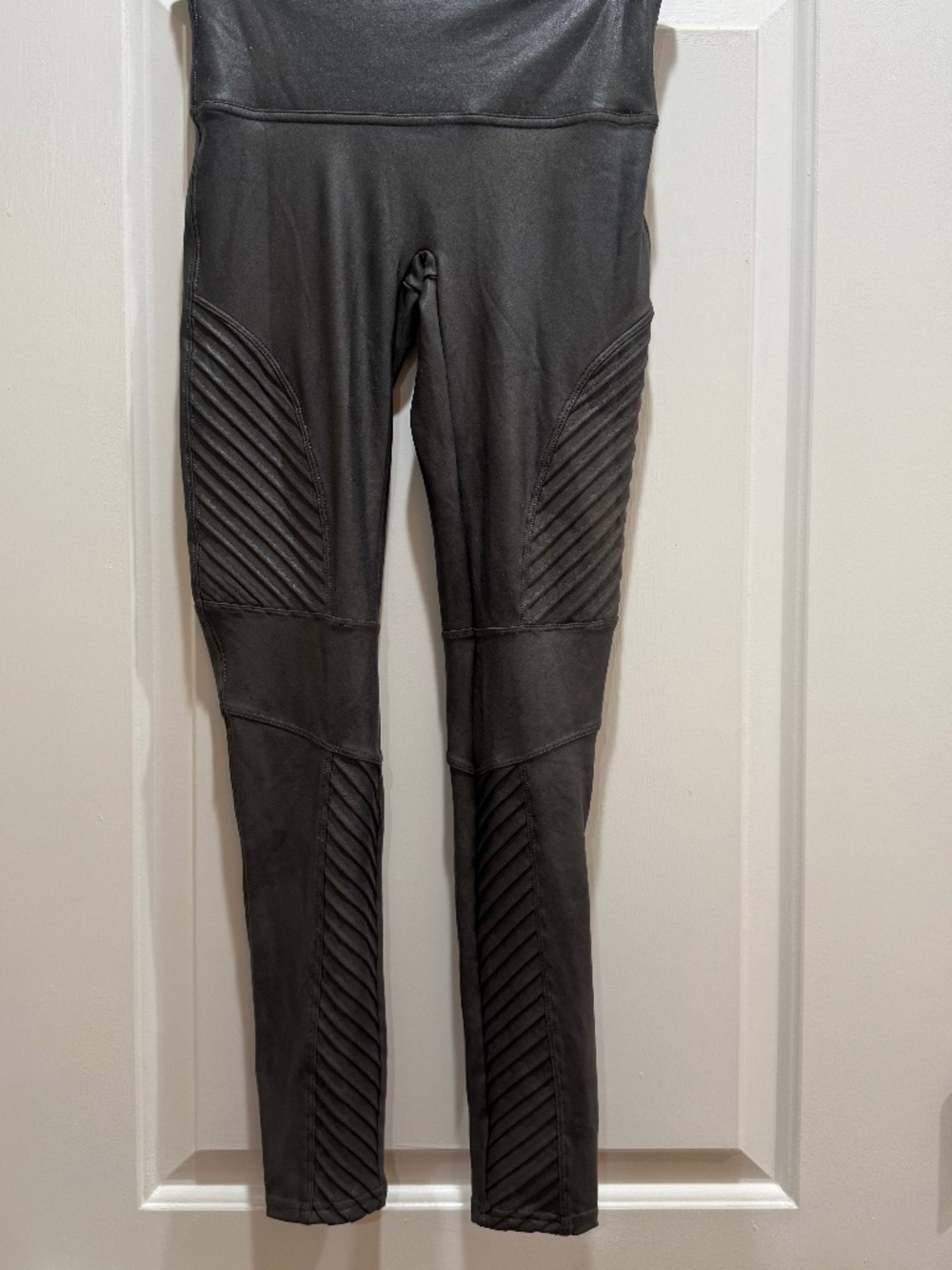 SPANX Moto Leggings – Size Large – Gray